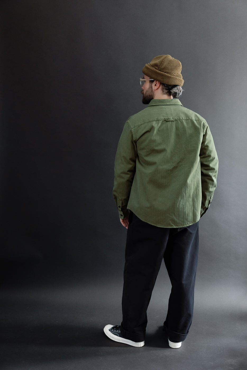 Full body back view of a 5'9