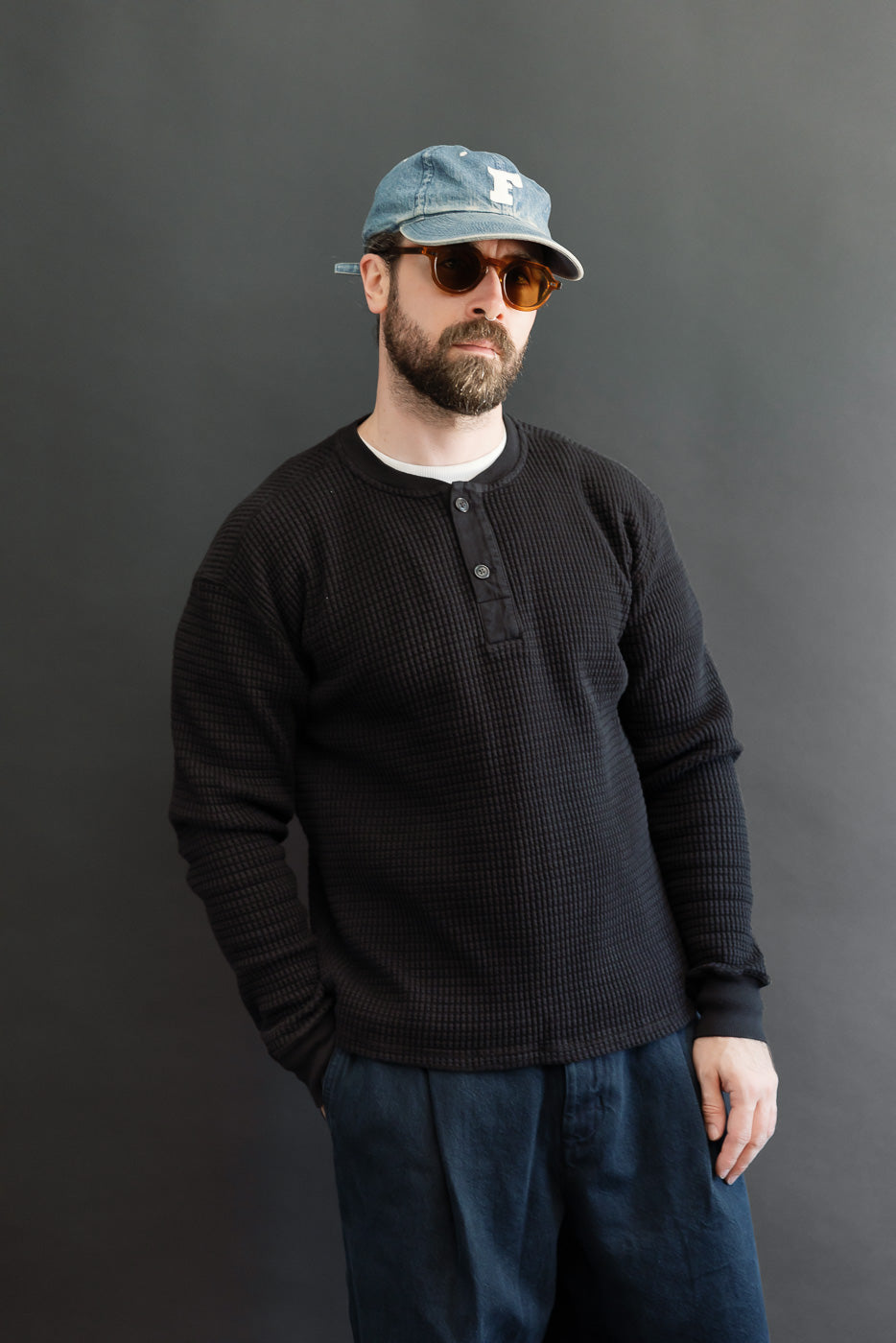 Full body front view of a male model, 5'9