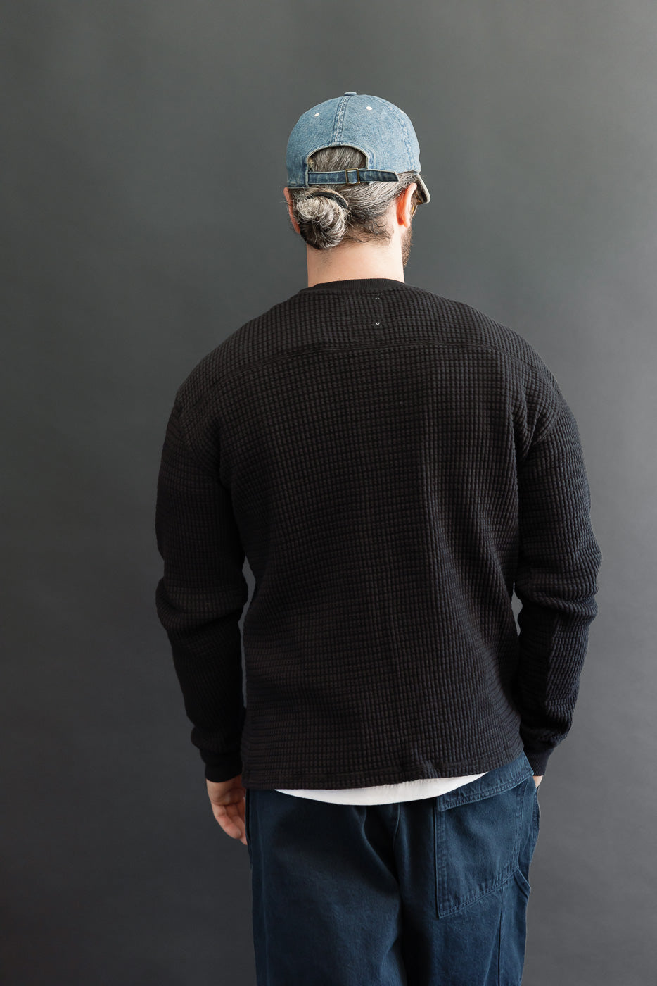 Back view, full body of a 5'9