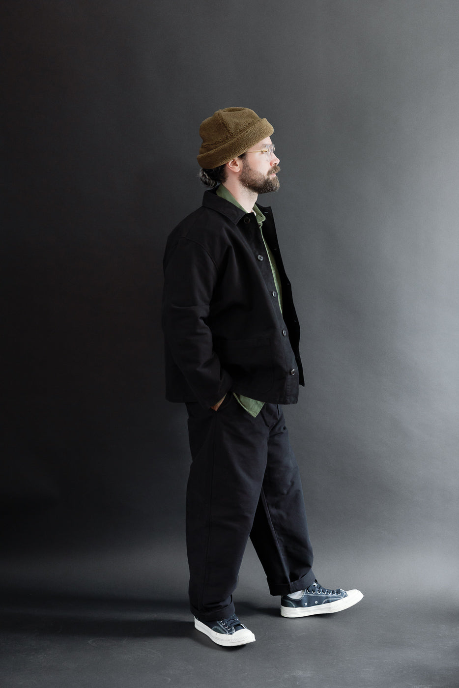 Full body side view of a 5'9