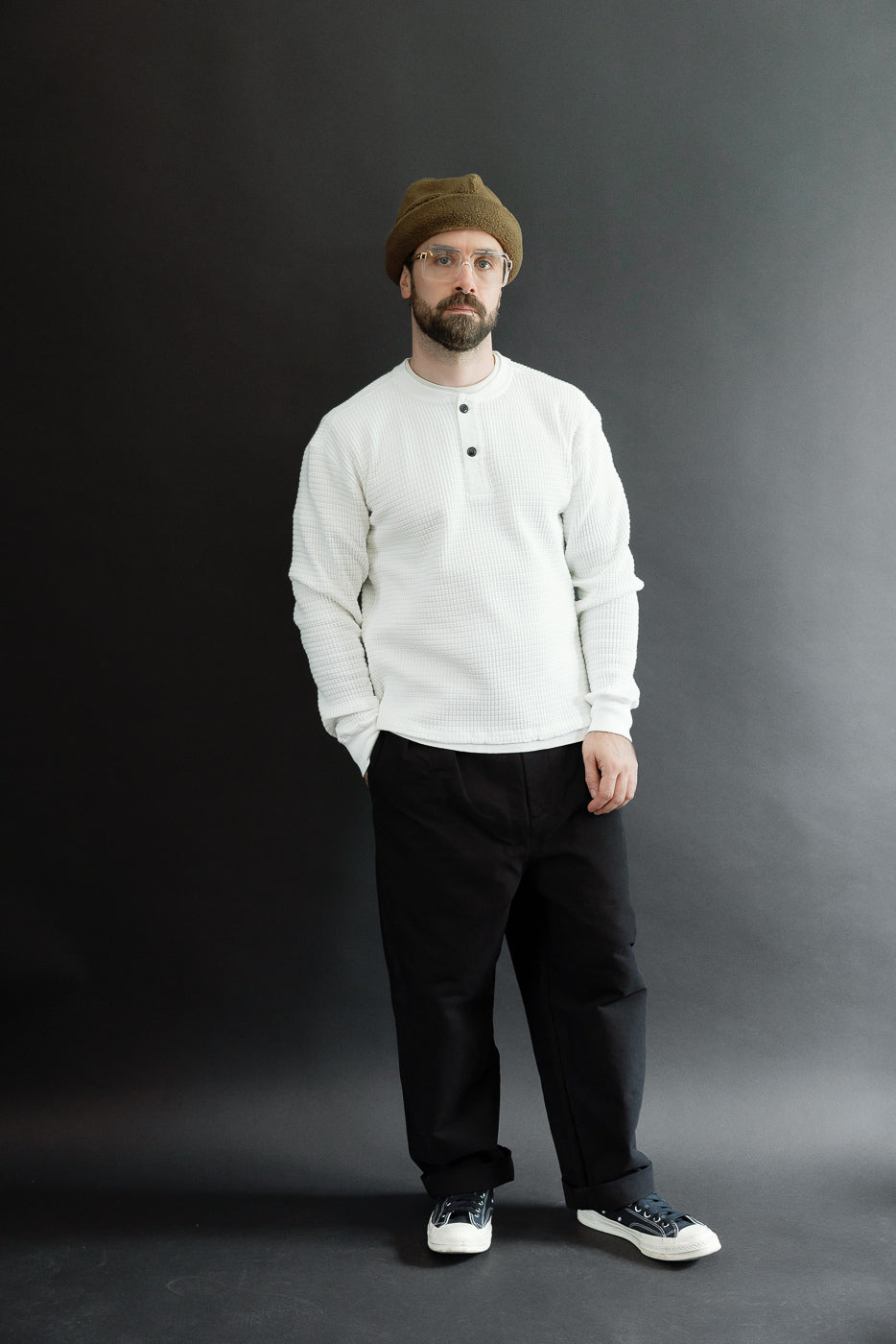 Full body front view of a male model, 5'9