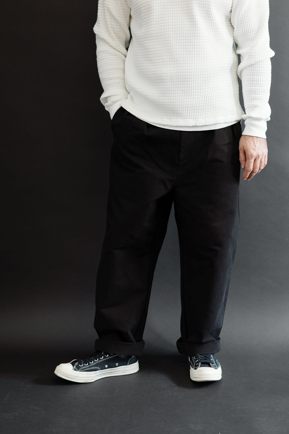 Full body front view of male model (5'9