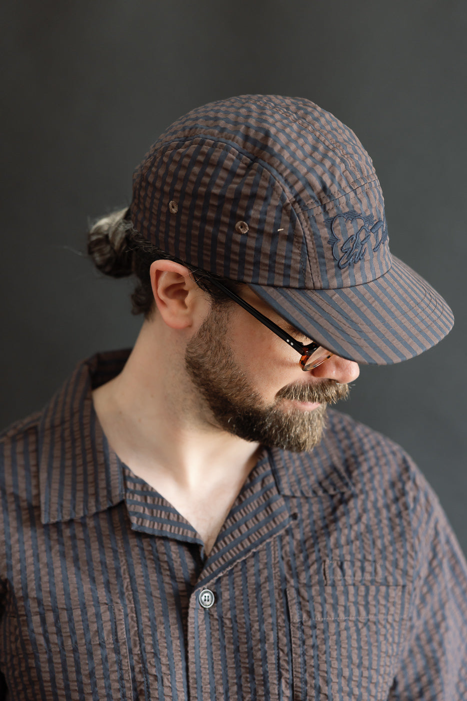 X-003 - 5 Panel Cap Belfast Seersucker - Coffee, Navy | Dant