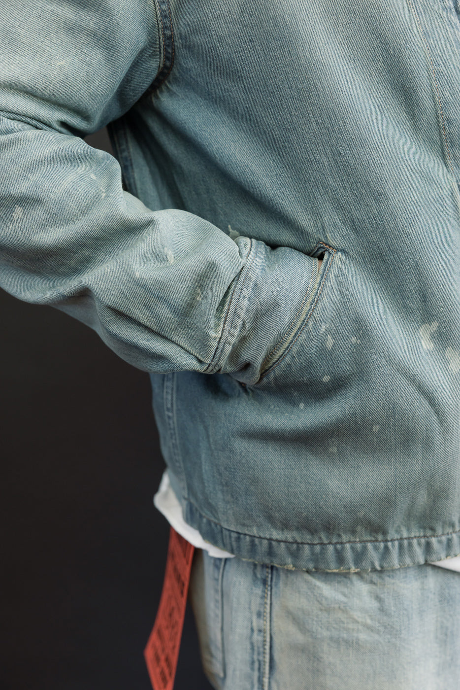 Close-up side view of male model (5'9