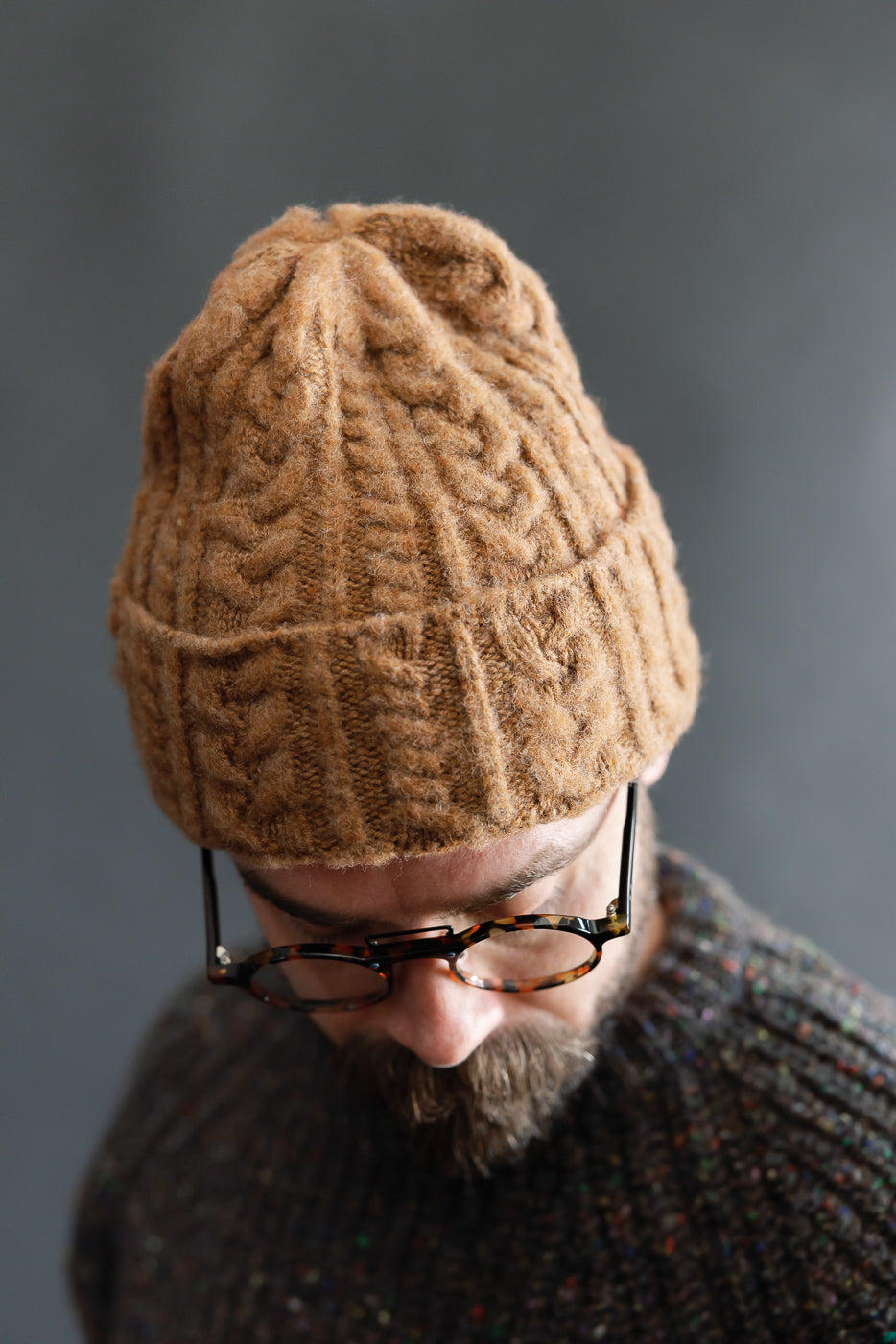 Close-up of a male model, 5'9