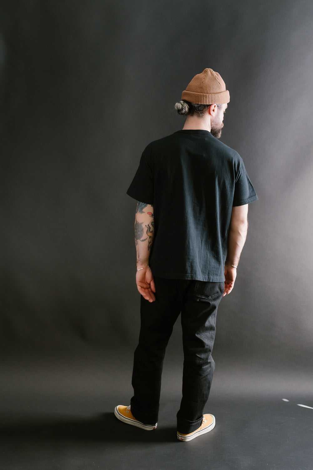 IHT-1610L-BLK - 6.5oz Loopwheel Crew Neck T-Shirt with Longer Body - Black