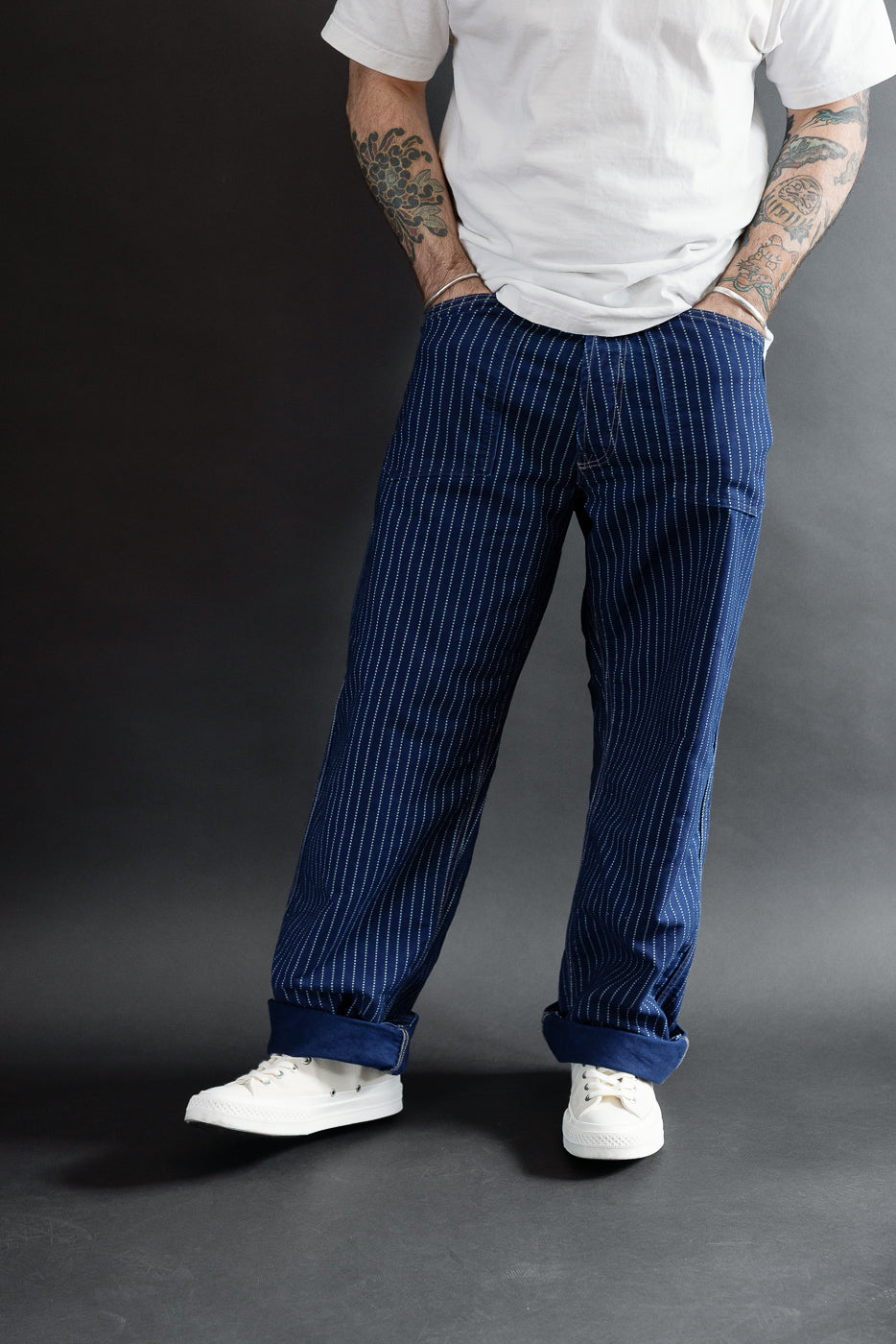 Full body front view of a 5'9