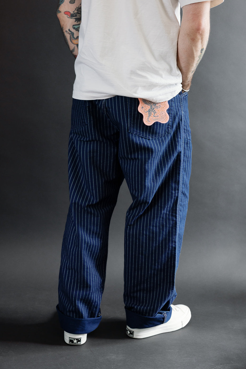 Back view of male model, 5'9