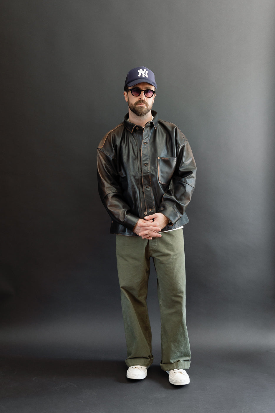 Full body front view of a 5'9