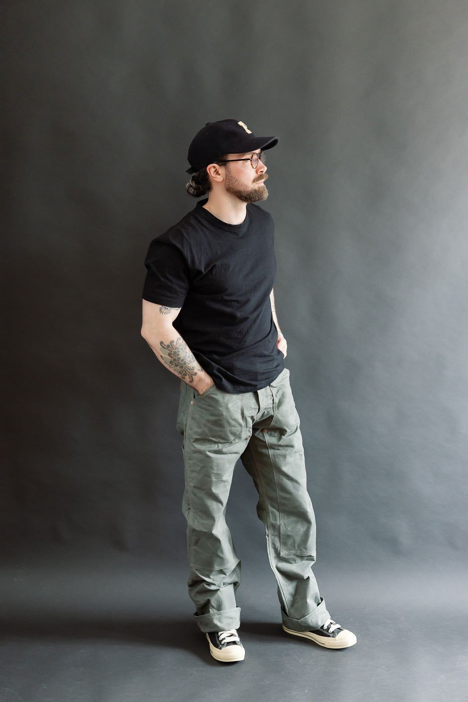 Full body front view of male model, 5'9