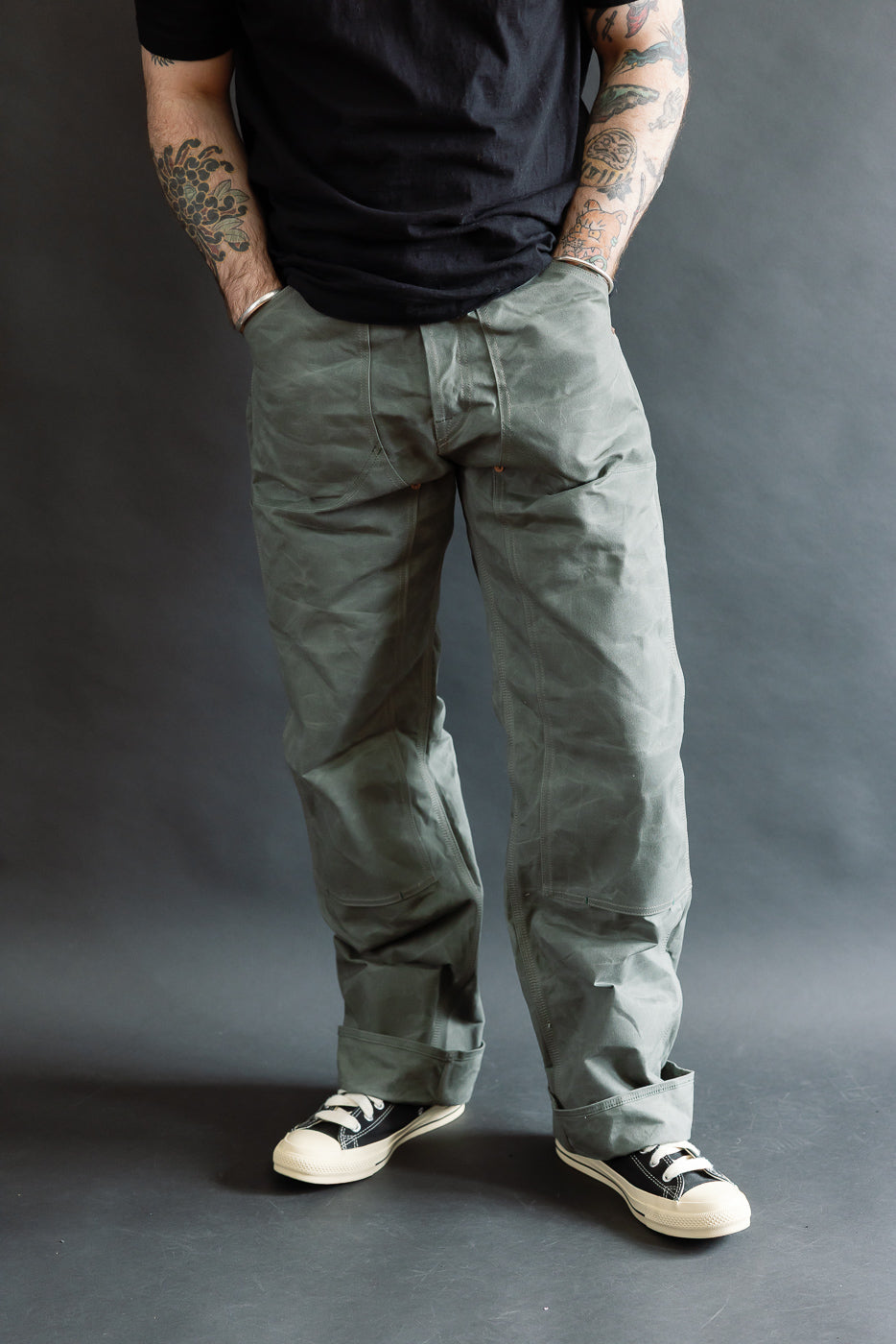 Full body front view of male model, 5'9