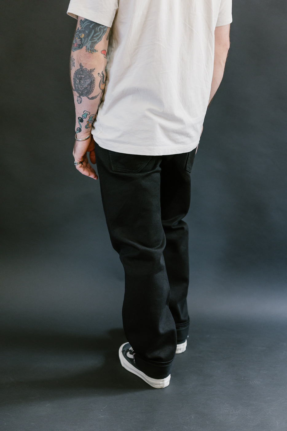 IH-666S-SBG - 21oz Selvedge Denim Slim Straight - Superblack (Fades to Grey)