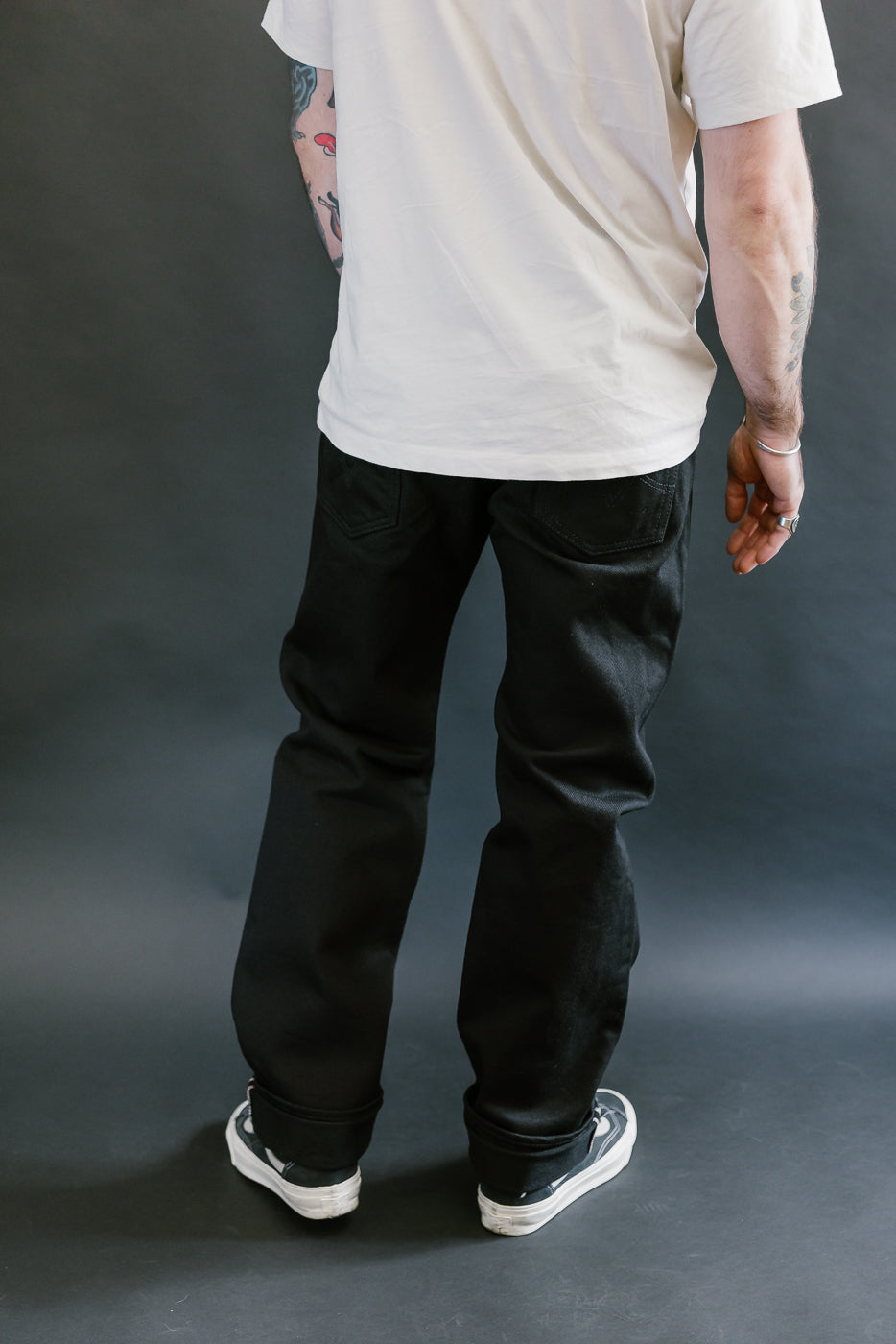 IH-666S-SBG - 21oz Selvedge Denim Slim Straight - Superblack (Fades to Grey)