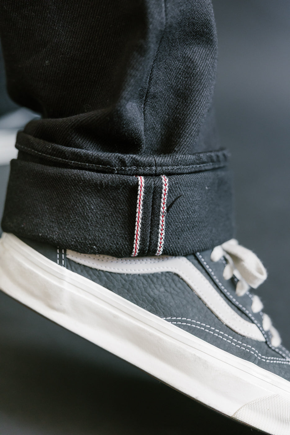 IH-666S-SBG - 21oz Selvedge Denim Slim Straight - Superblack (Fades to Grey)