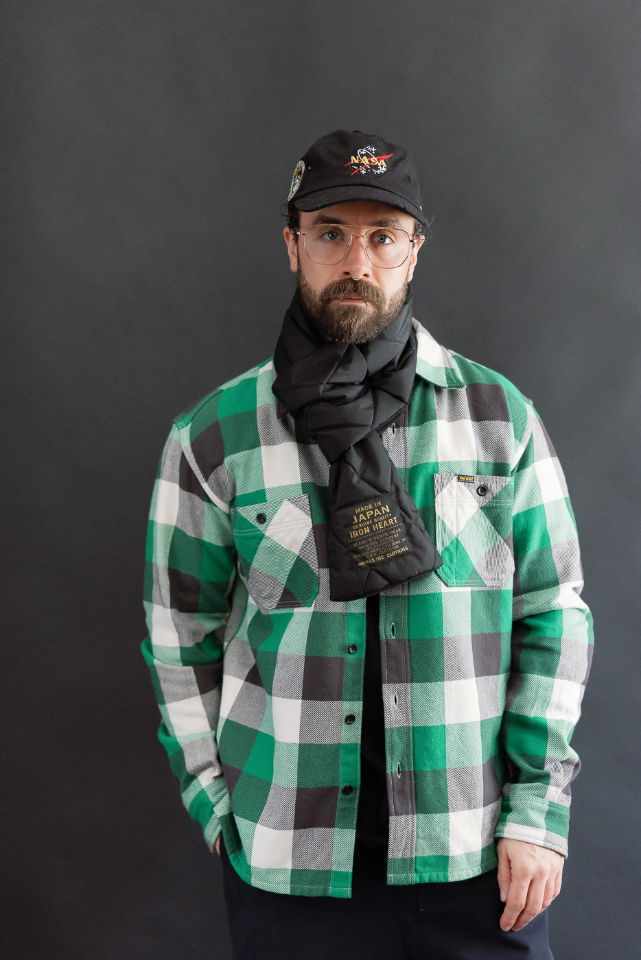 IHG-097-BLK - PrimaLoft® Muffler - Black