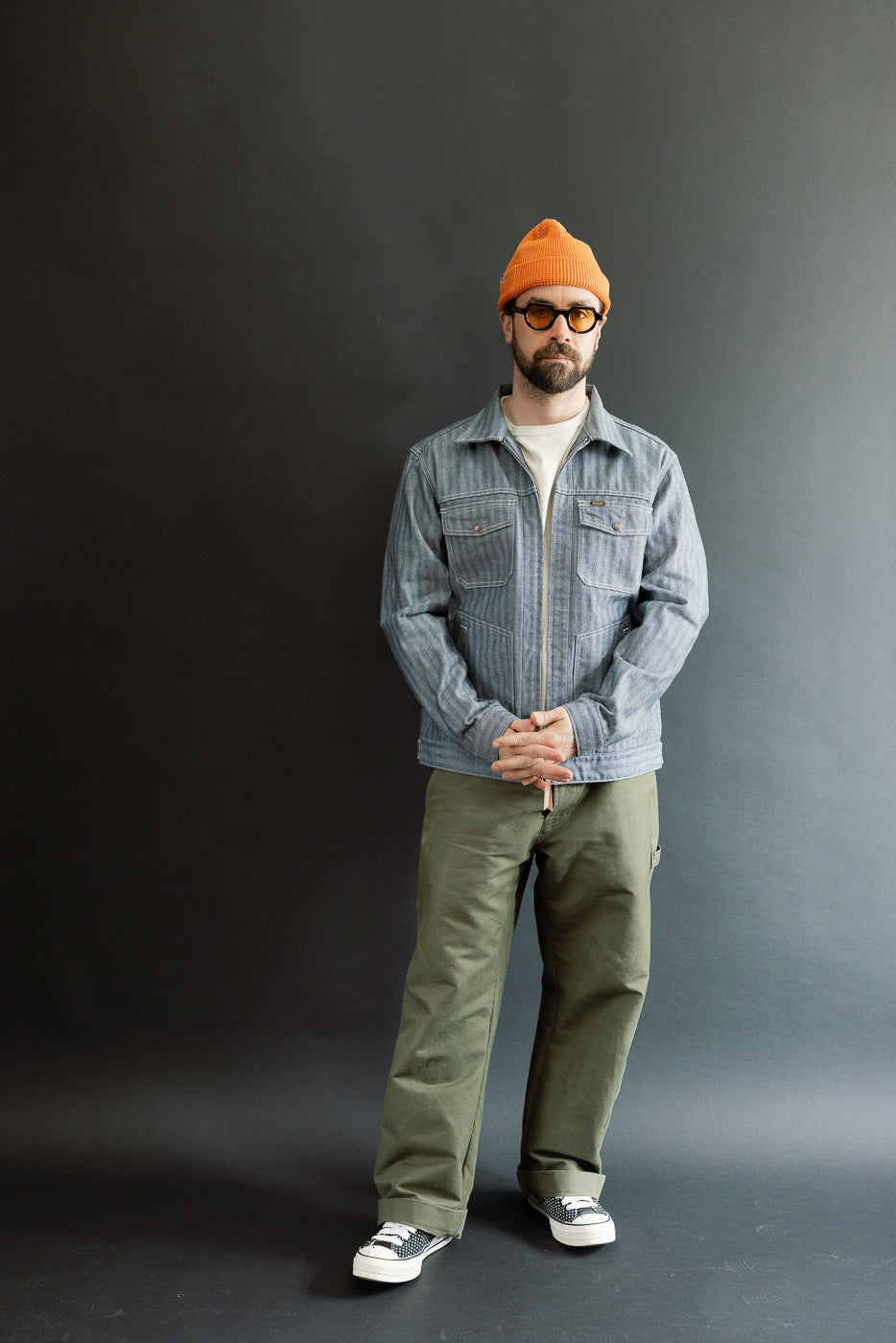 Full body front view of male model, 5'9