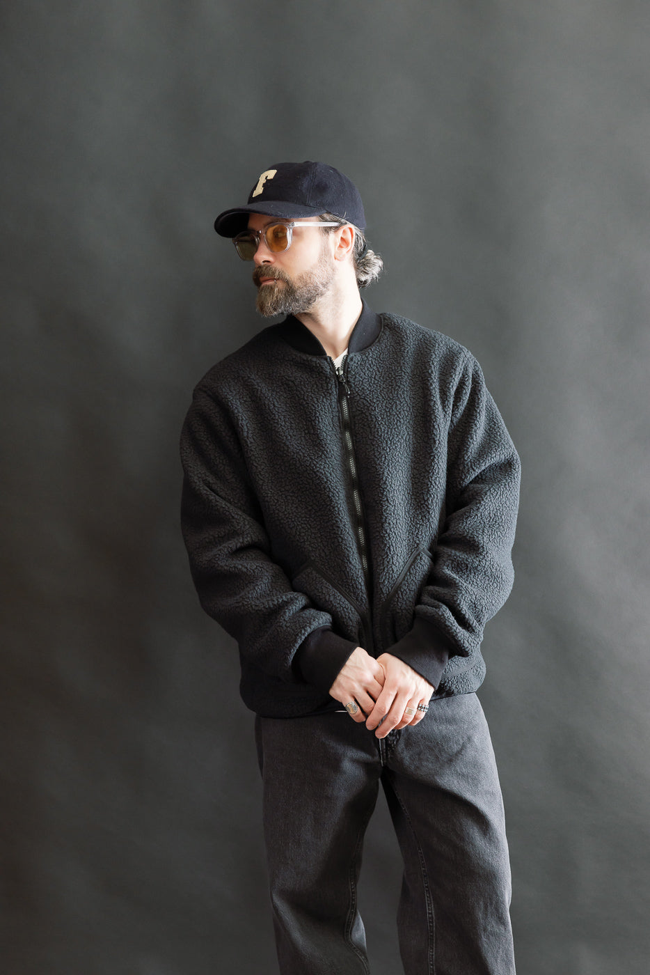 Front view, full-body of male model 5'9