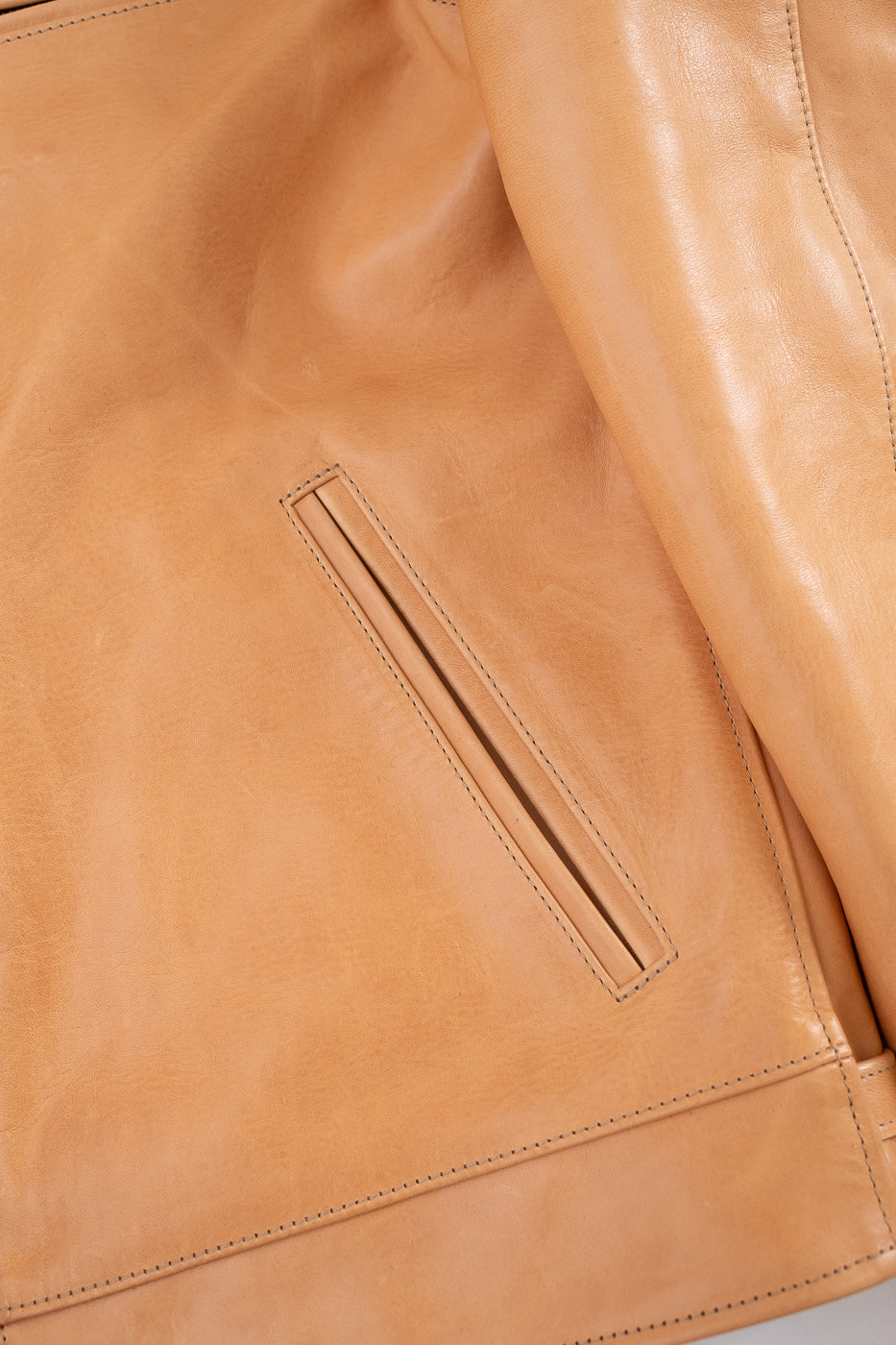IHSB-TGN-NAT - Iron Heart x Simmons Bilt Mustang Horsehide Tailgunner - Natural