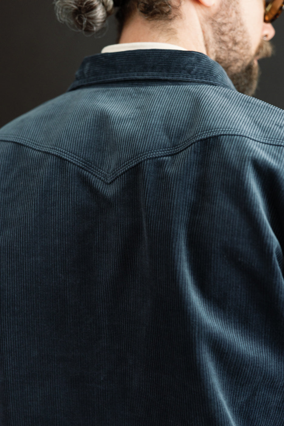 Close-up of male model, 5'9