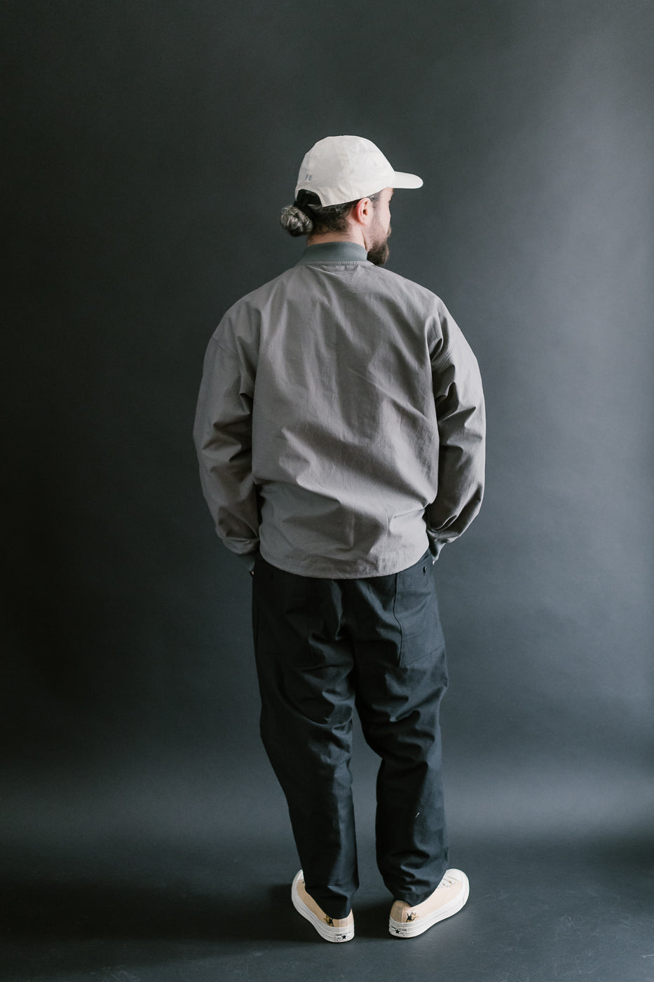 JM8509 - Back Nep Himo GJ Neck - 330 True Gray