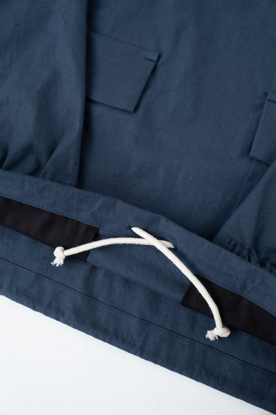 JM8508 - Back Nep Himo Stand Neck - 101 Classic Navy
