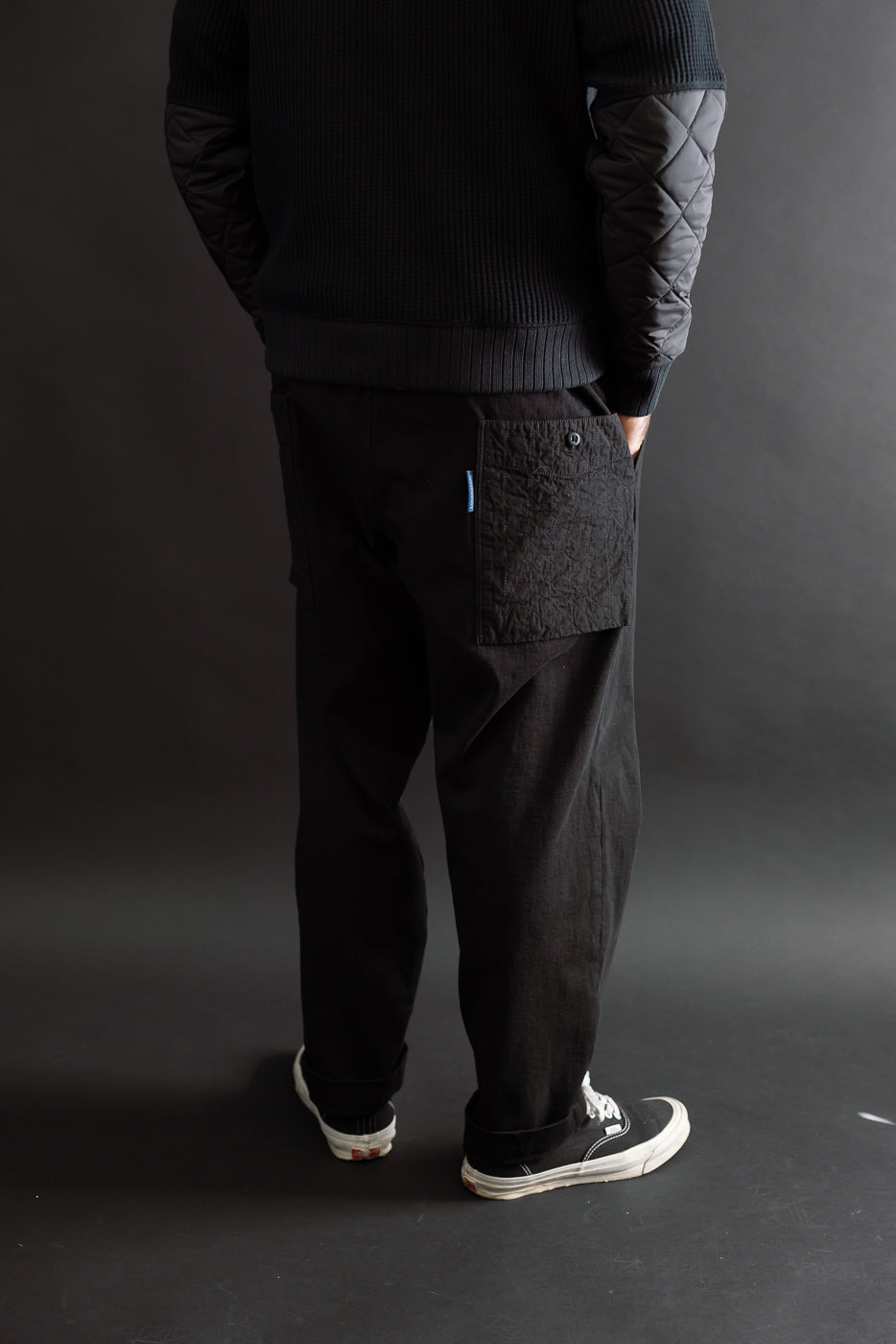Back view of male model, 5'9