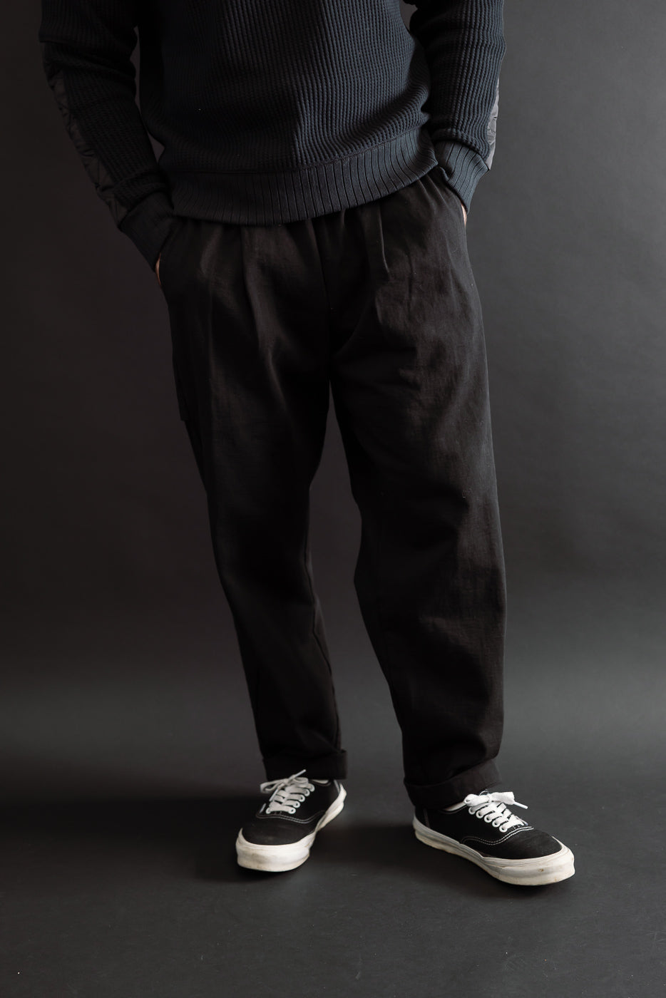 Full body front view of male model, 5'9