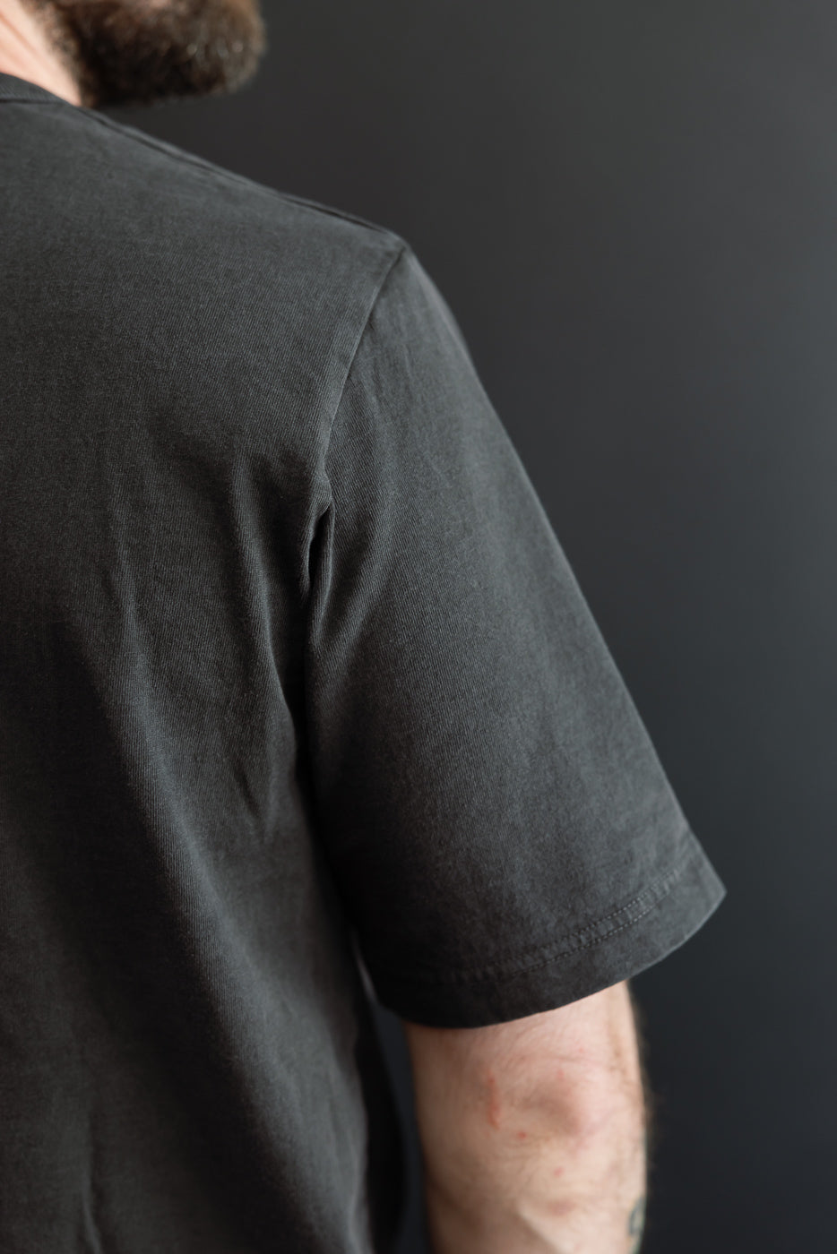 JM5533PD - Pigment Dyed Lead-Off T-Shirt - 207 Fade Black