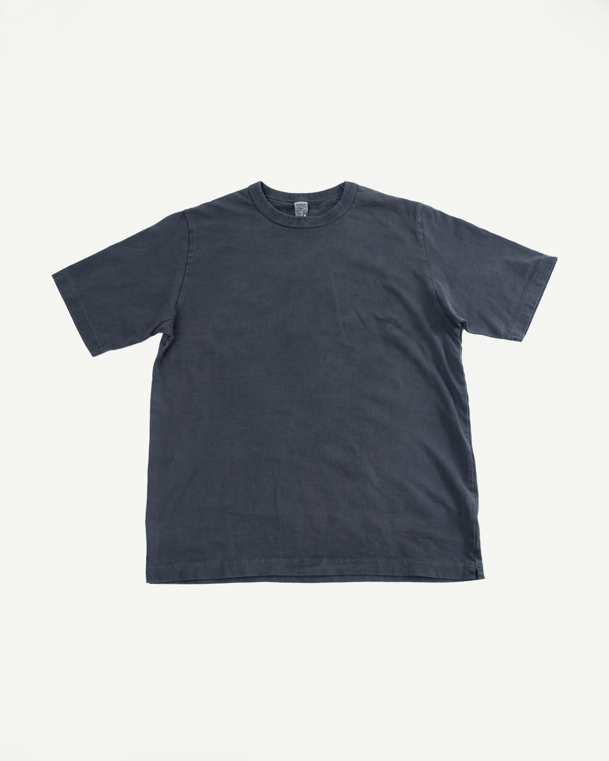 Dark gray men's crewneck t-shirt, front flat lay view, ribbed collar, short sleeves, clean hem