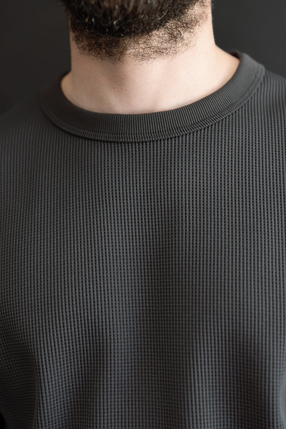 Close-up front view of male model (5'9