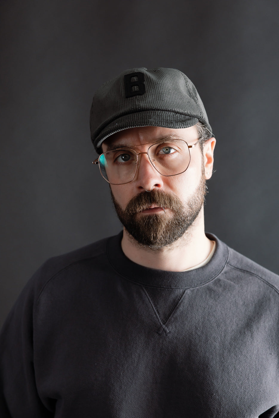 Front close-up of male model, 5'9