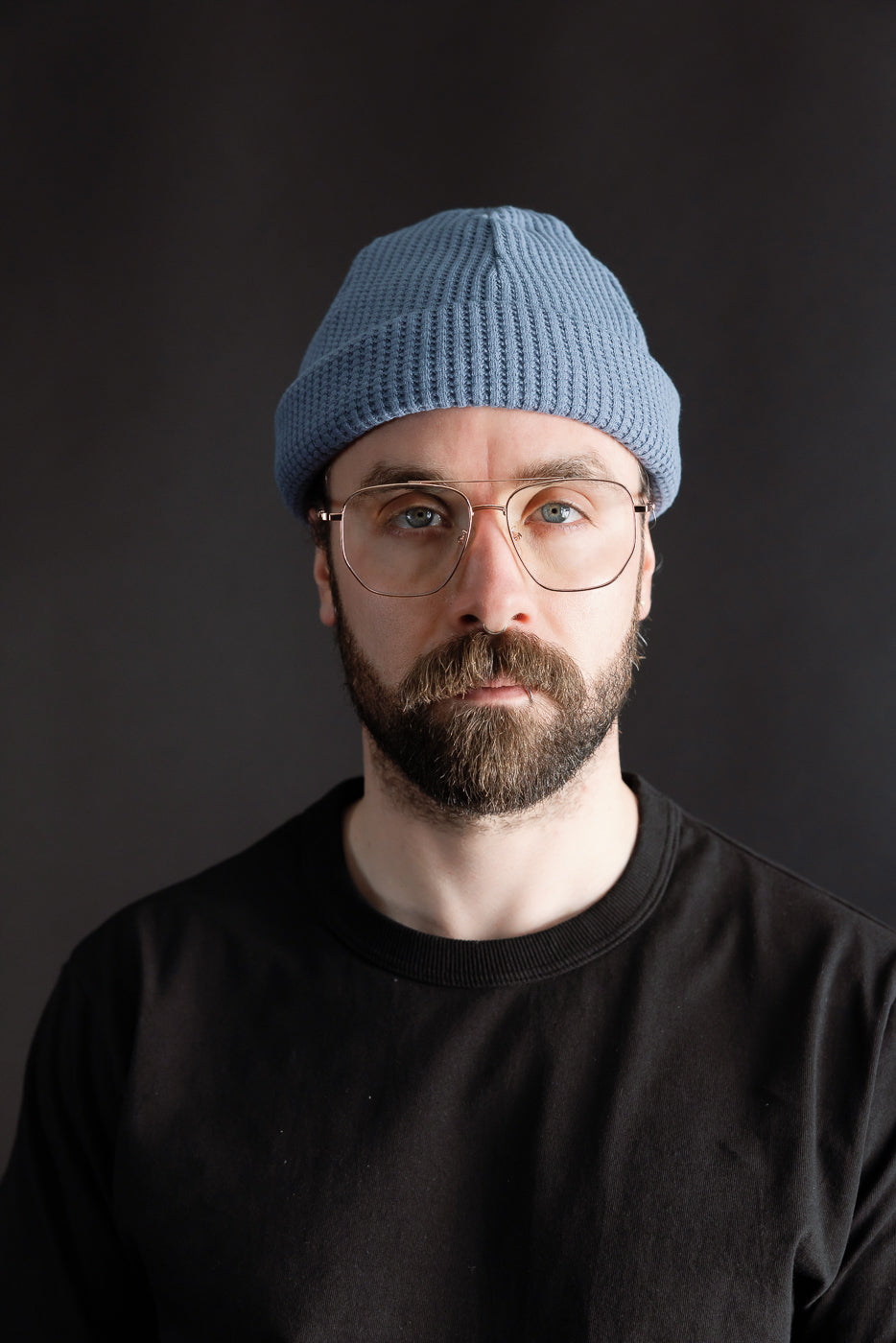 Front view close-up of male model, 5'9