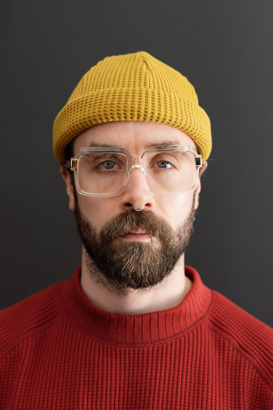 Front close-up of male model, 5'9