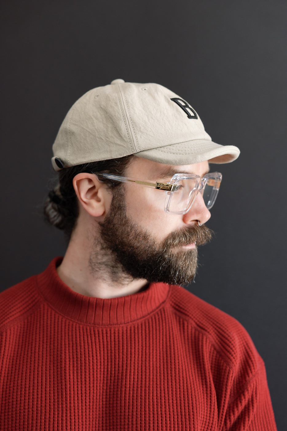 Side profile of a male model, 5'9