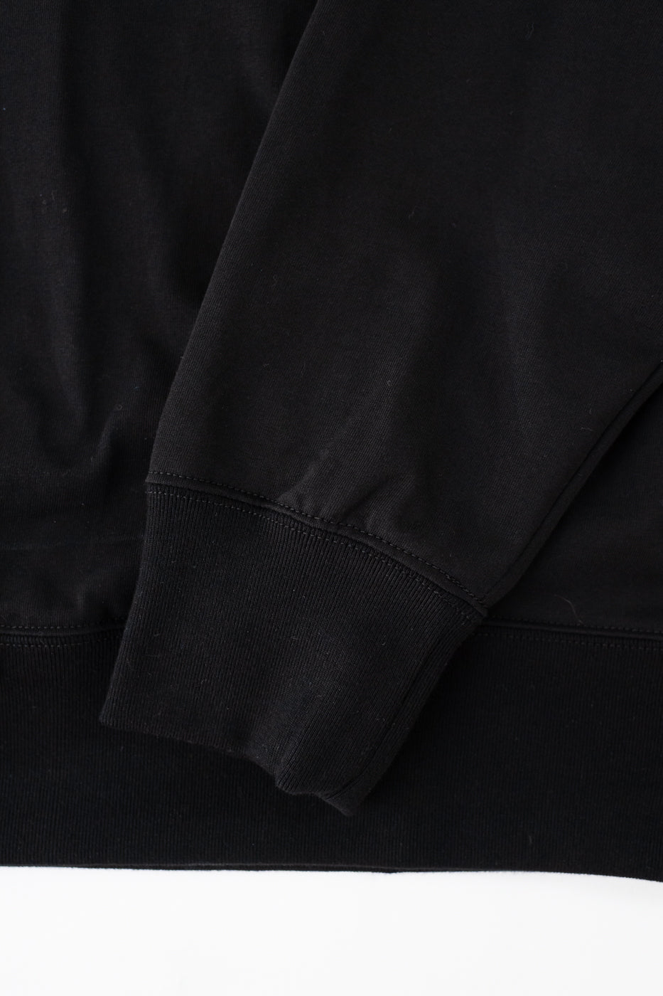 JM7522 - Grace Crewneck - 07 Black