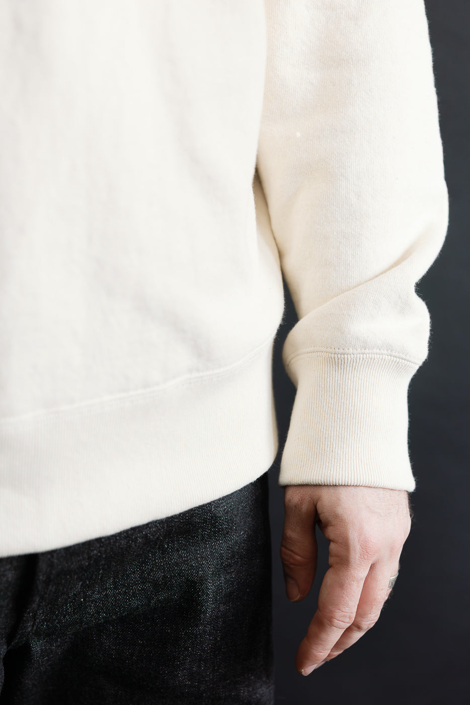 JM7580 - Big Loop Crewneck - 104 Ecru