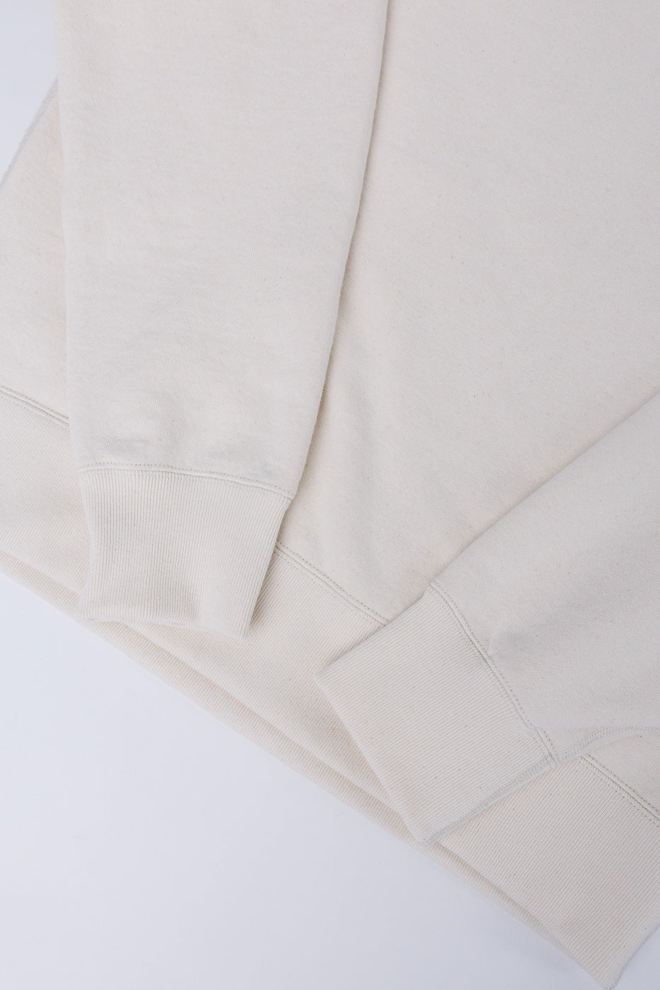 JM7580 - Big Loop Crewneck - 104 Ecru