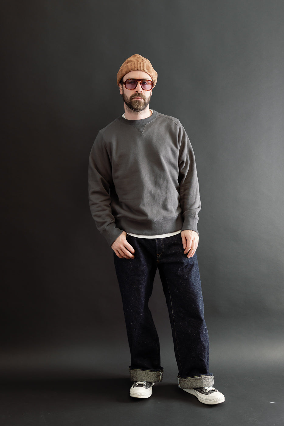 Full body front view of male model, 5'9