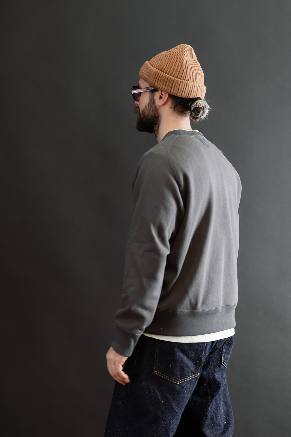 Back view of a 5'9