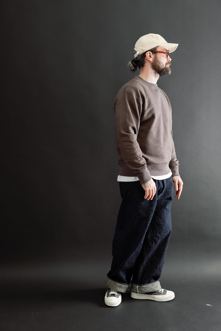 Full body side view of a 5'9