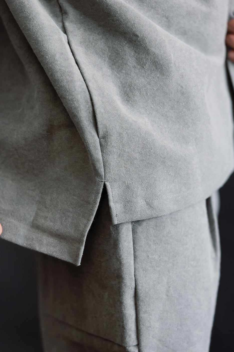 JM8575 - Sumi Coach Shirt - 131 Gray