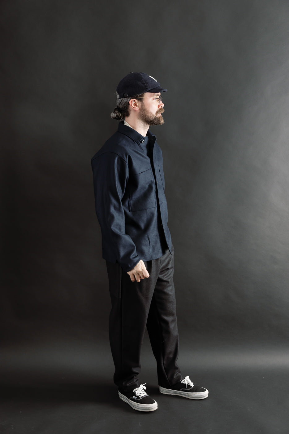 Full body side view of male model, 5'9