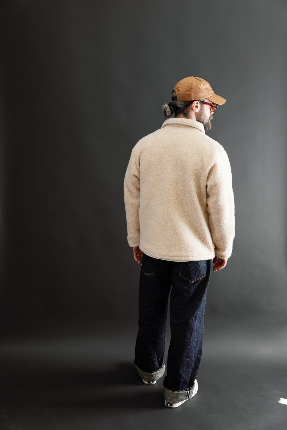 Back view of a 5'9