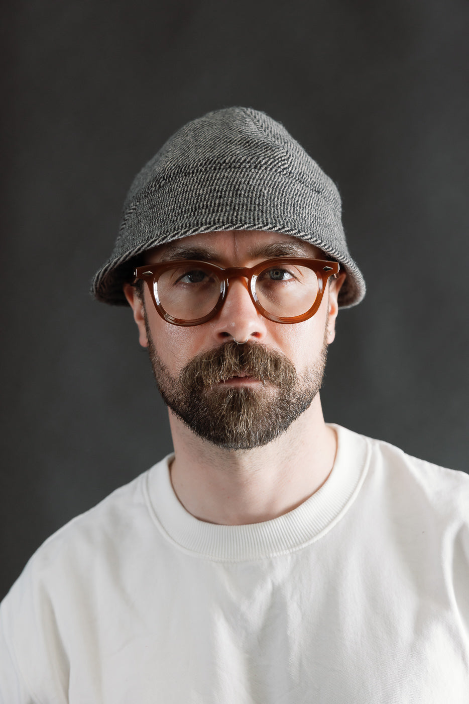 Front close-up of male model 5'9