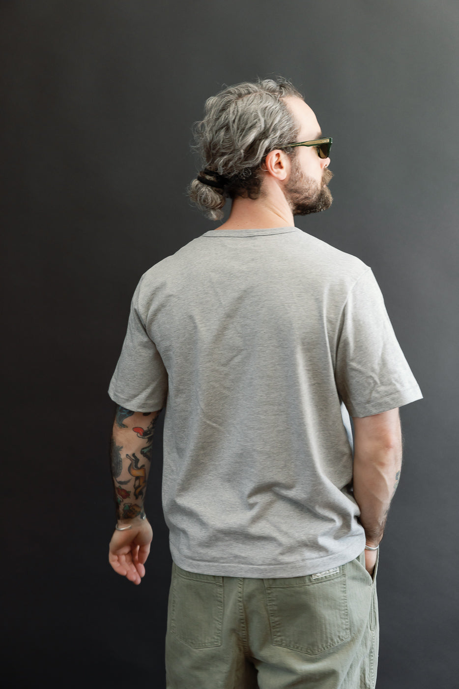 Back view of a 5'9