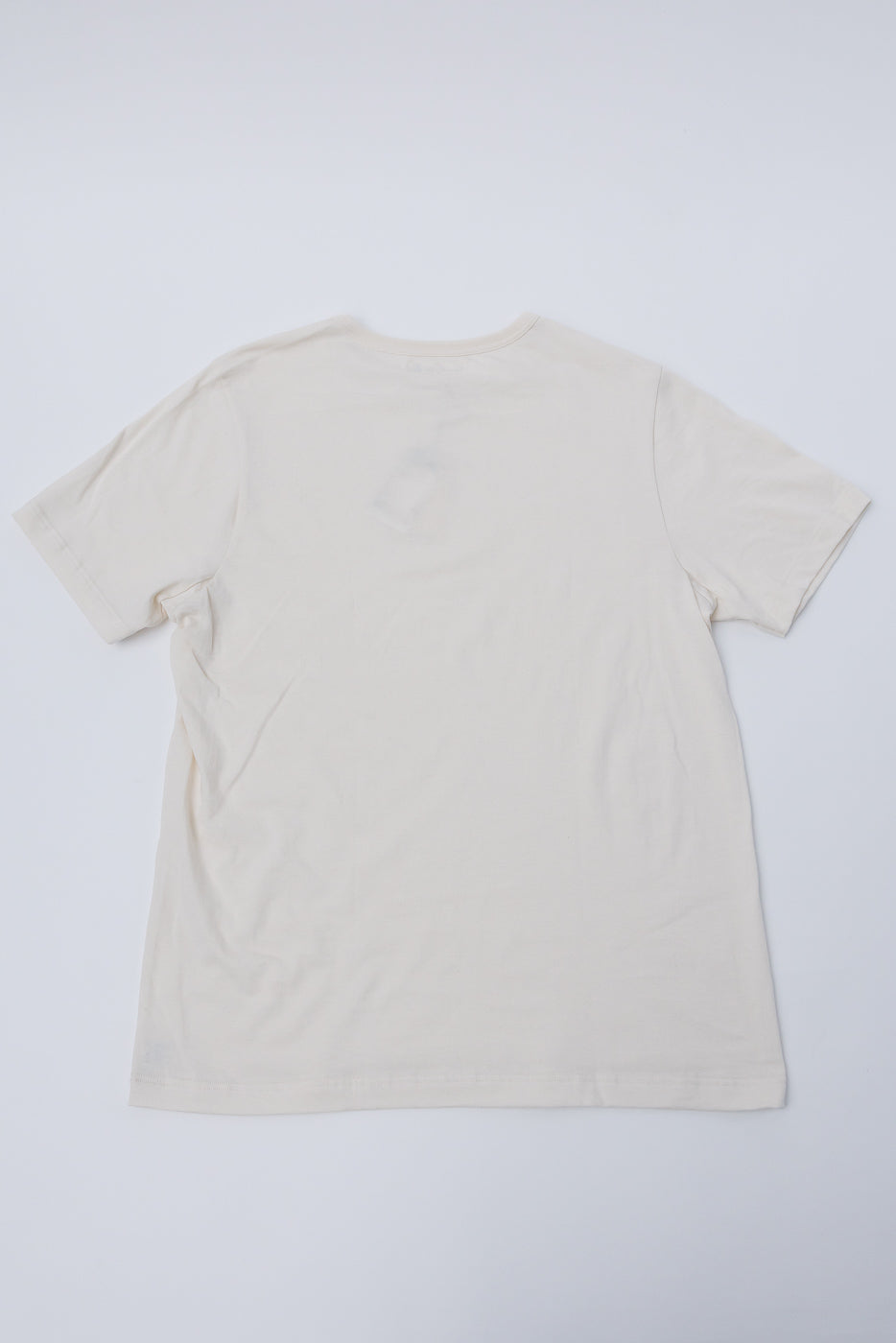 Flat lay of Merz b. Schwanen 1950s natural loopwheeled T-shirt, back view, short sleeve
