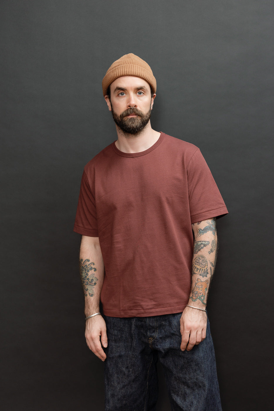 Full body front view of a male model, 5'9