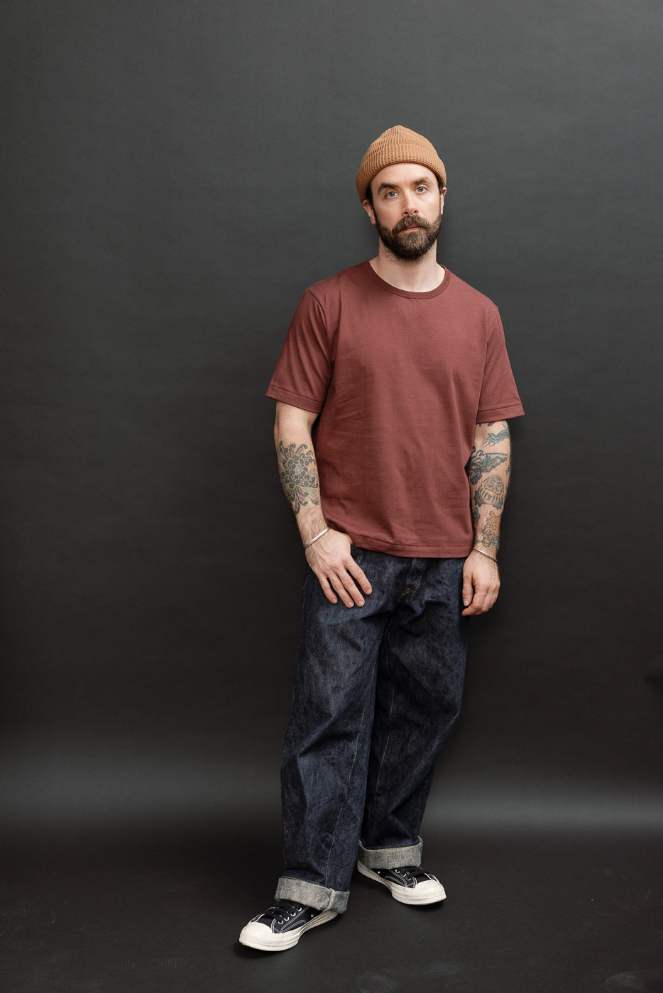 Full body front view of a 5'9
