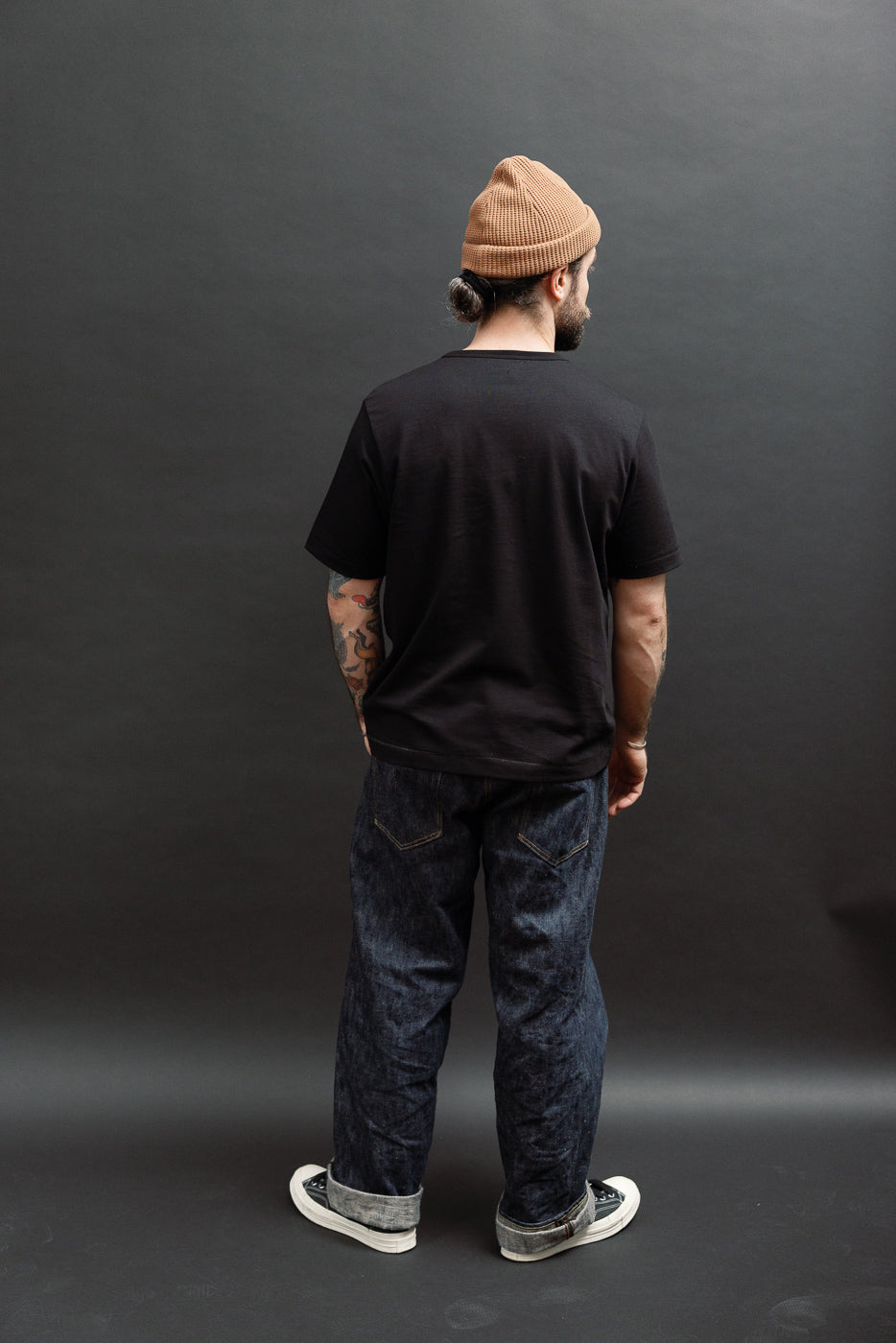 Back view, full body of male model, 5'9