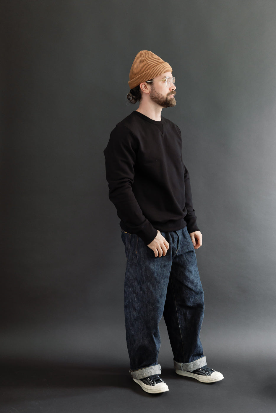Full body side view of a 5'9